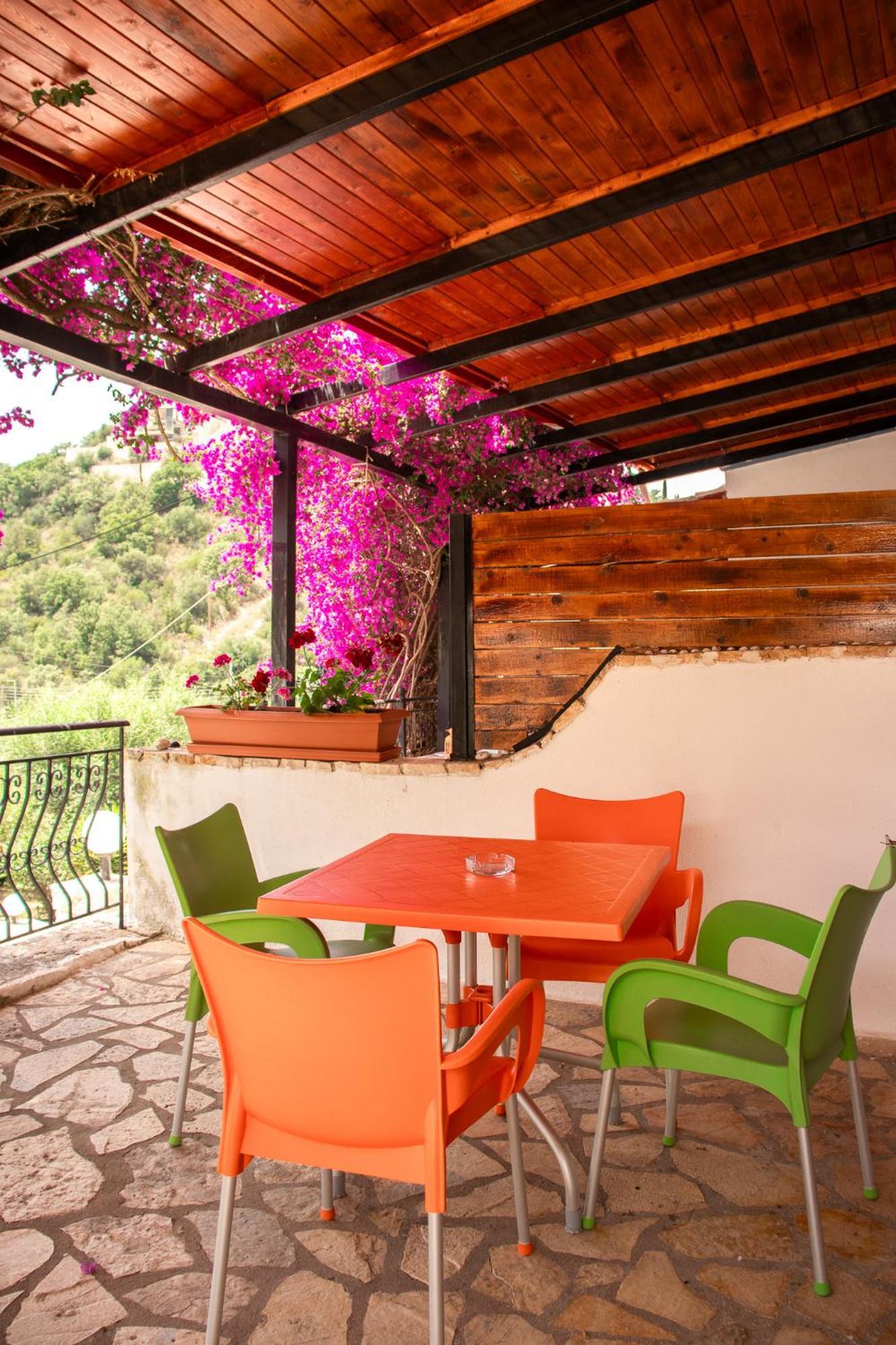 Sissy & Apartment Sivota (Epirus)